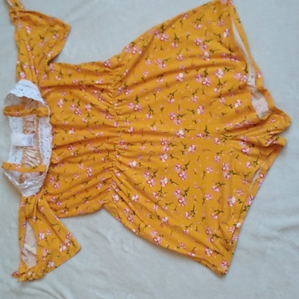 🌞☀️🏖 Heart and Arrow | Girls | Yellow Gold Romper with Pink Flowers